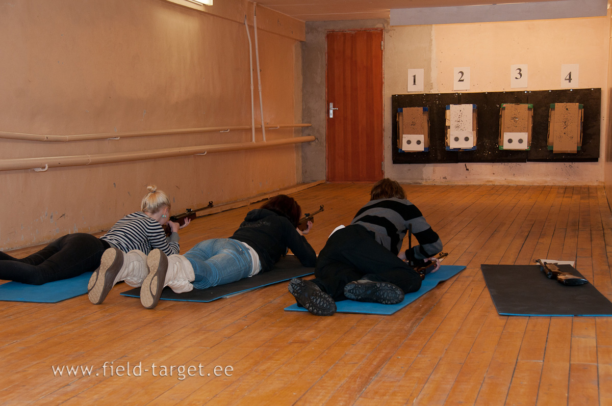 Õhupüssist on lamades küll keeruline lasta, aga ehtsa laskmistunde annab see kindlasti